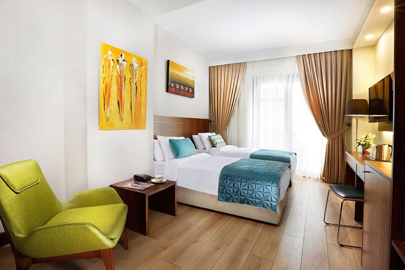 The White Orient Hotel - Oda