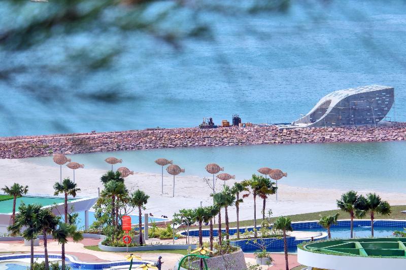 HARRIS Resort Barelang Batam - Plaj