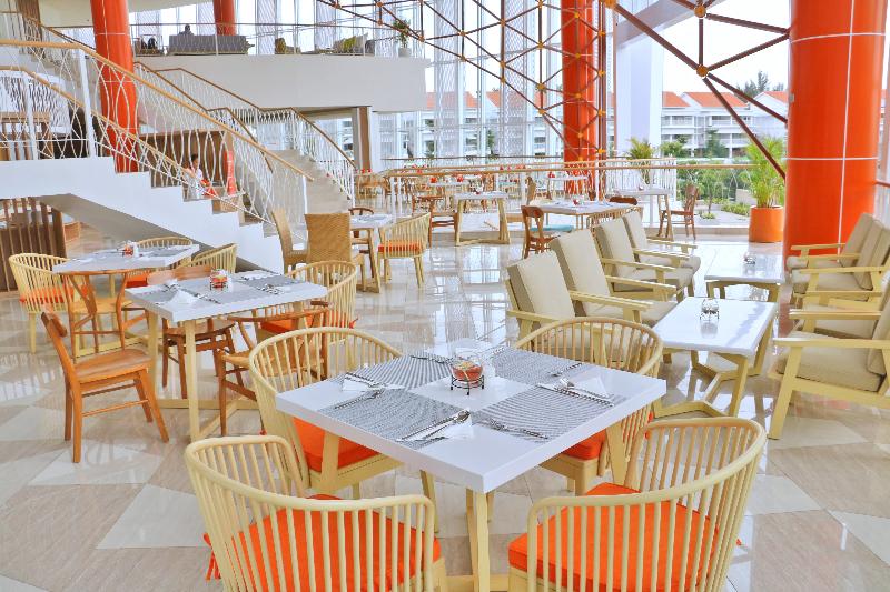 HARRIS Resort Barelang Batam - Restoran