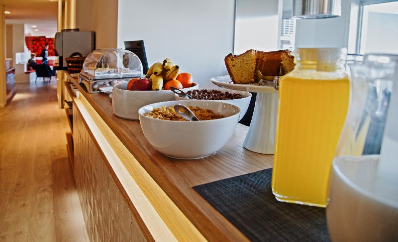 Spot Family Suites - Bar