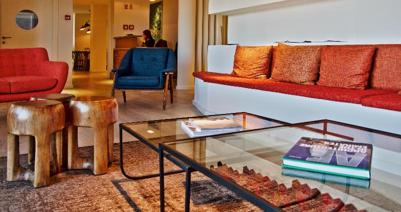 Spot Family Suites - Lobi