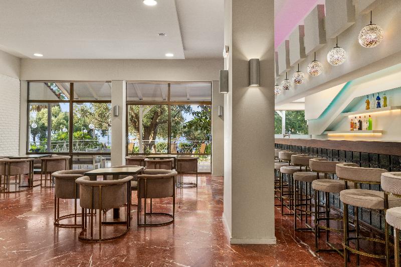 Calamos Beach Family Club Hotel - Lobi