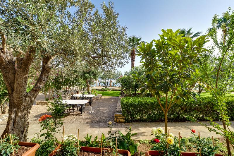 Calamos Beach Family Club Hotel - Genel