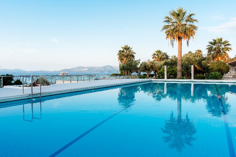 Calamos Beach Family Club Hotel - Havuz