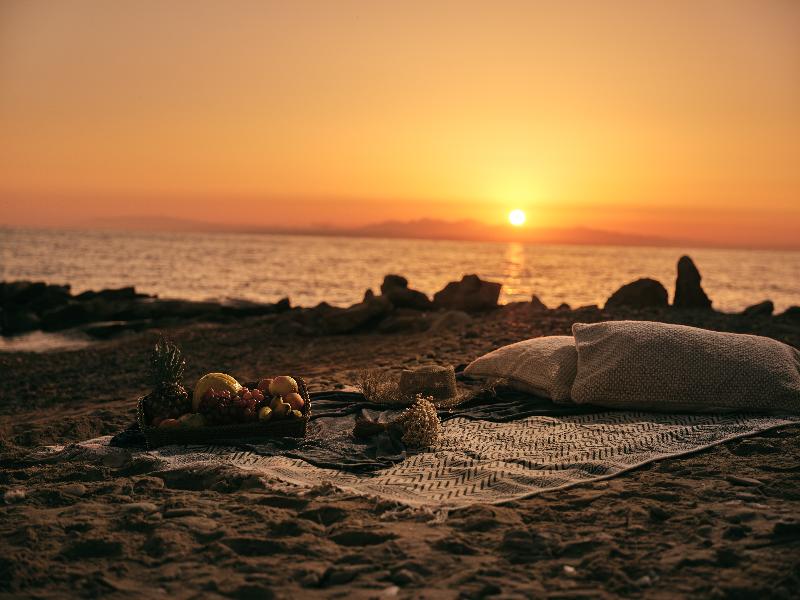 Cavo Orient Beach Hotel & Suites - Genel