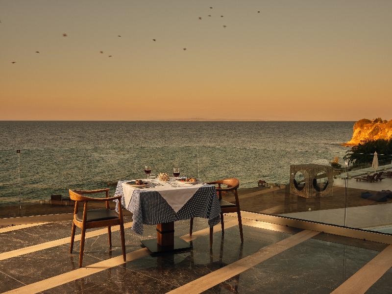 Cavo Orient Beach Hotel & Suites - Restoran