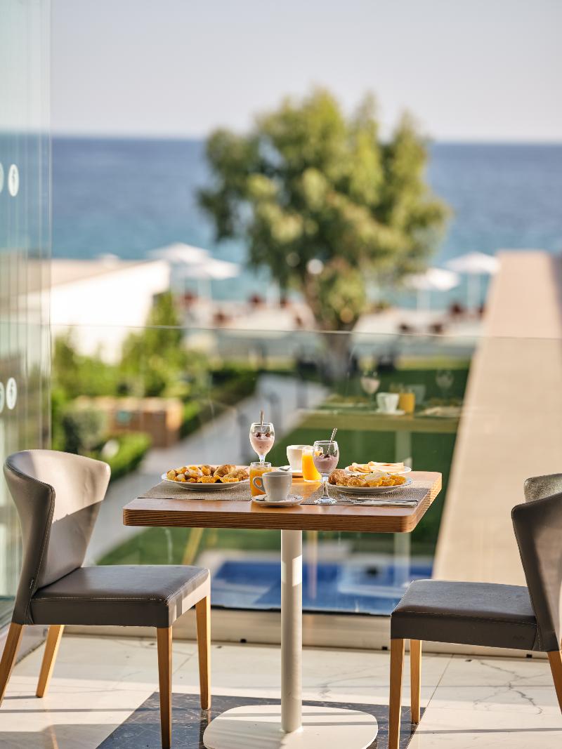 Cavo Orient Beach Hotel & Suites - Restoran
