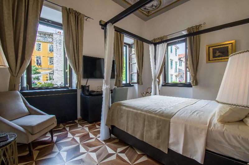 Palace Divnic by Armerun Heritage Hotel - Oda