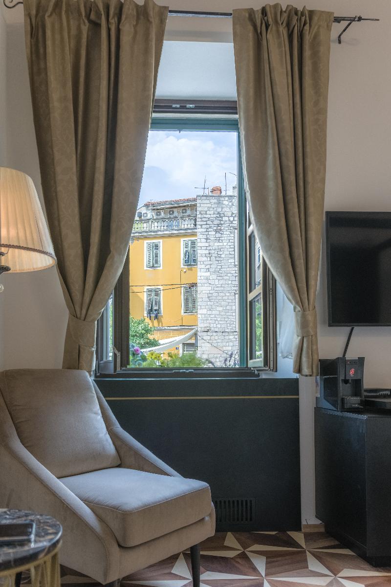 Palace Divnic by Armerun Heritage Hotel - Oda