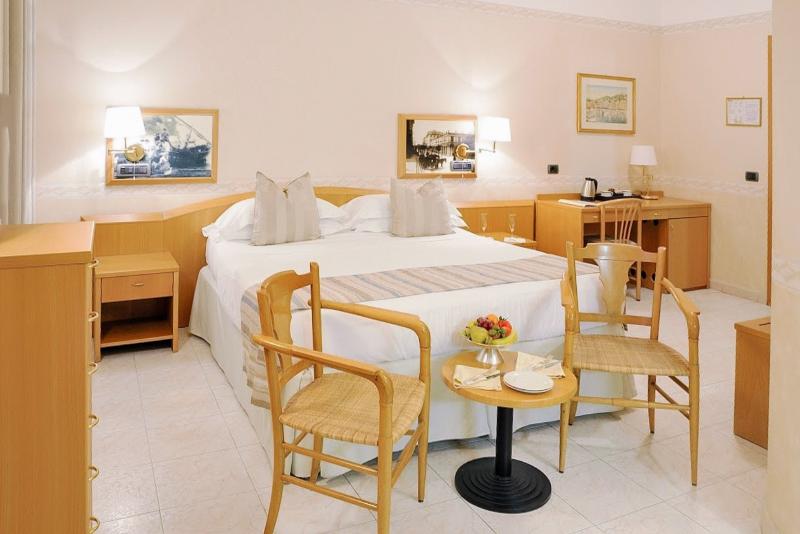Hotel Monte Rosa - Oda