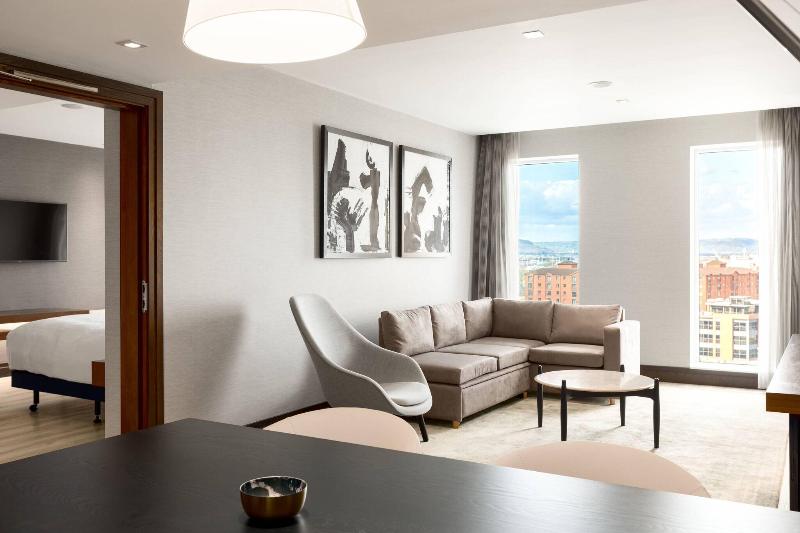 AC Hotel by Marriott Belfast - Lobi