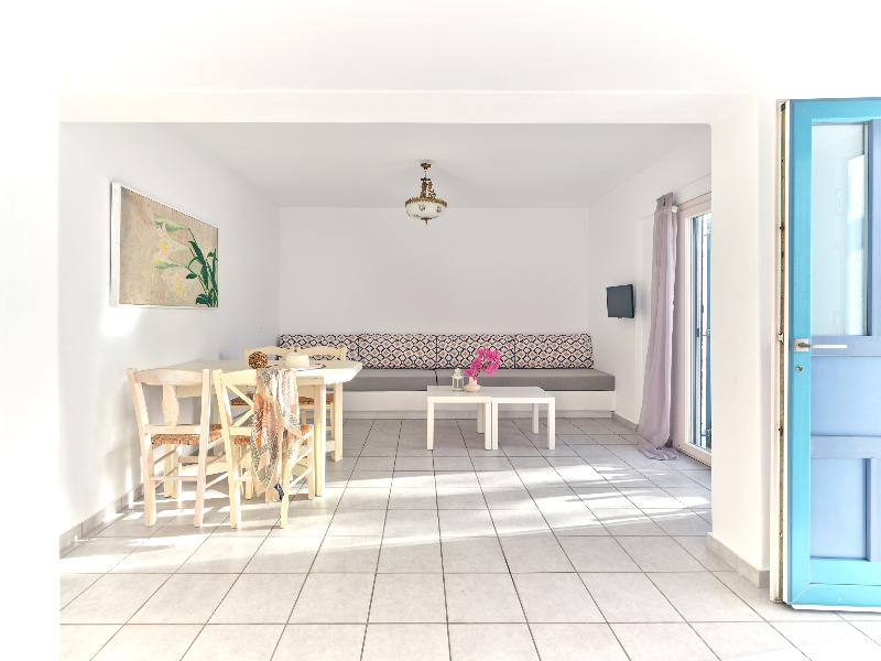 Cleopatra Homes - Oda