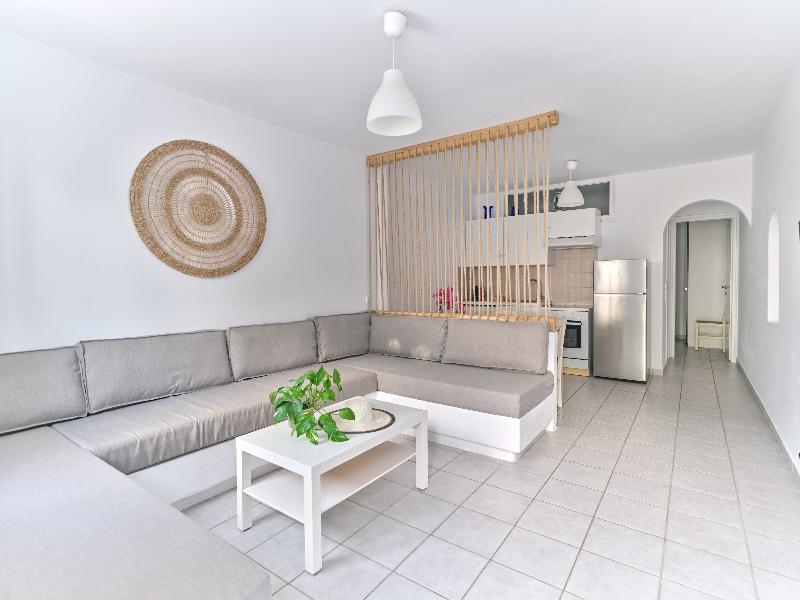 Cleopatra Homes - Oda