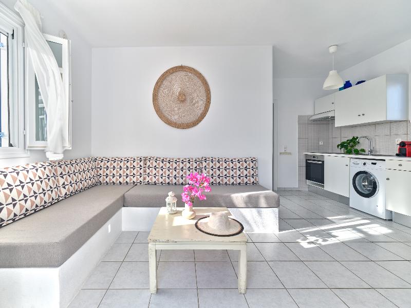 Cleopatra Homes - Oda