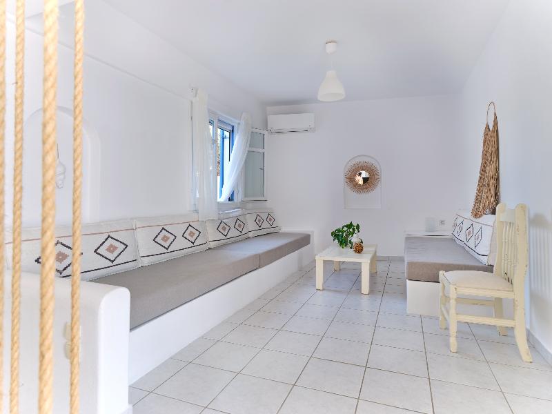 Cleopatra Homes - Oda