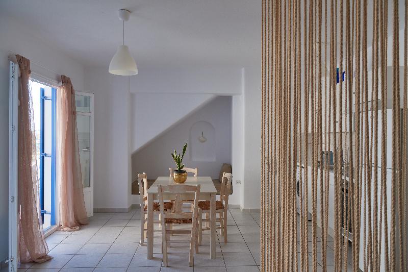 Cleopatra Homes - Oda
