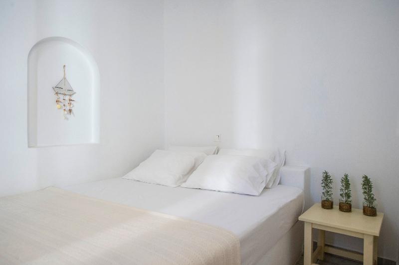 Cleopatra Homes - Oda
