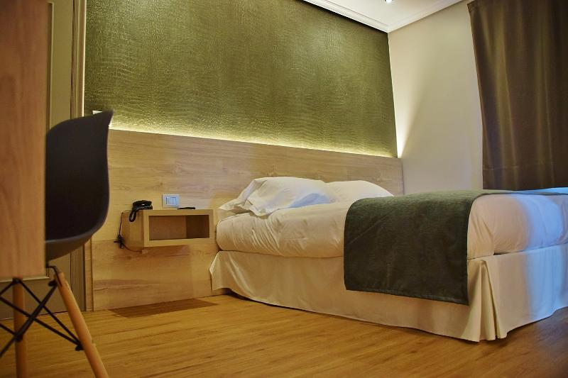 Hospedium Hotel La Marina - Oda
