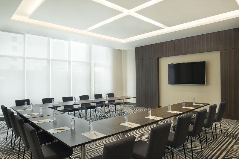 Hampton by Hilton Dubai Airport - Genel