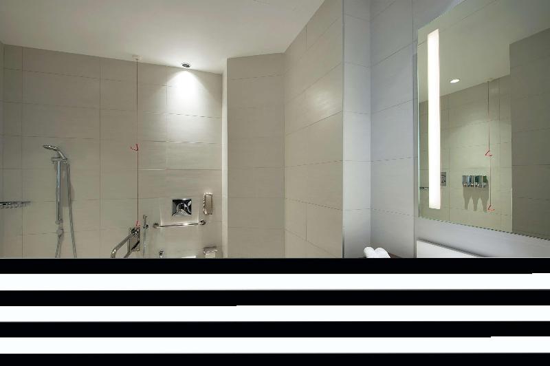 Hampton by Hilton Dubai Airport - Oda
