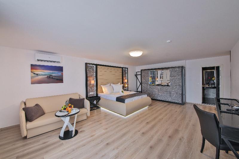 Prestige Deluxe Hotel Aquapark Club - Oda