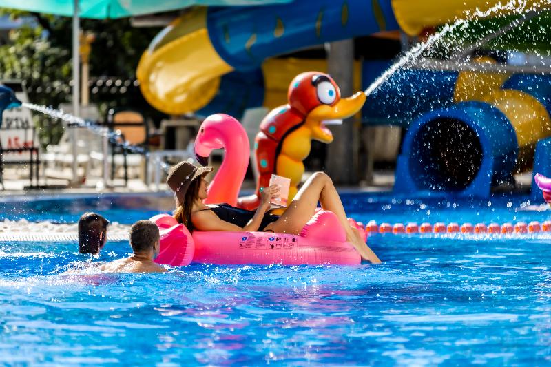 Prestige Deluxe Hotel Aquapark Club - Havuz