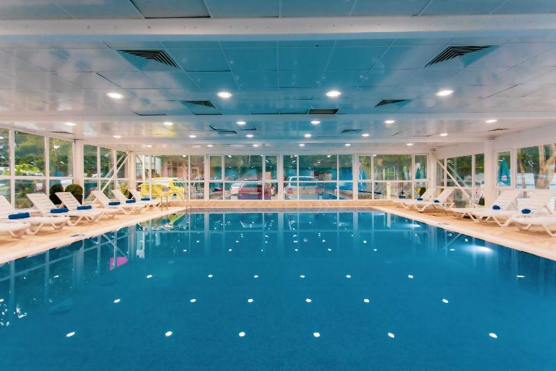 Prestige Deluxe Hotel Aquapark Club - Havuz