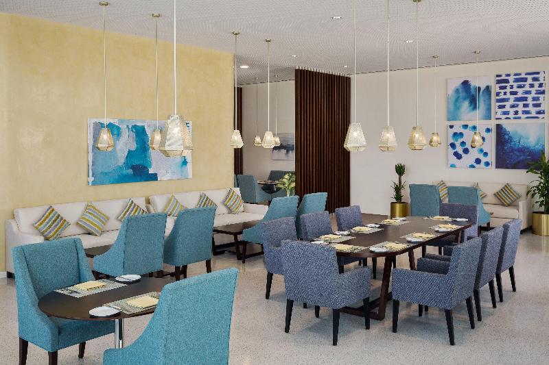 Staybridge Suites Al Khobar - Restoran