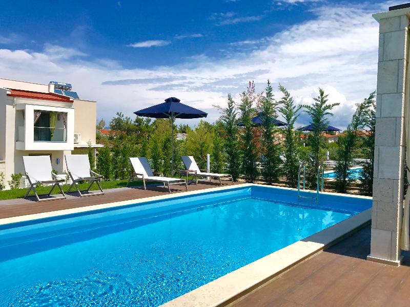 W Villas Halkidiki - Havuz
