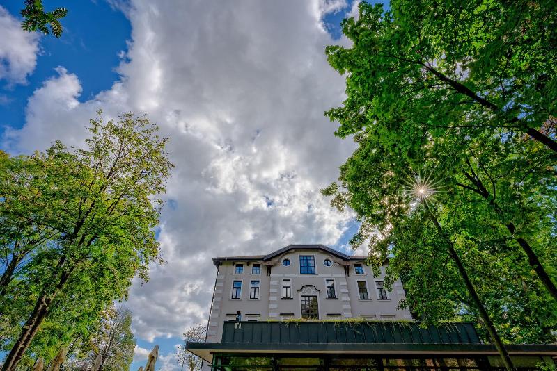 Heritage Hotel Krone - Genel