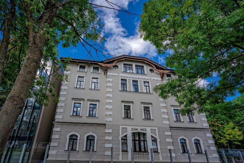 Heritage Hotel Krone - Genel