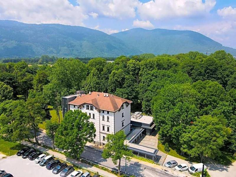 Heritage Hotel Krone - Genel