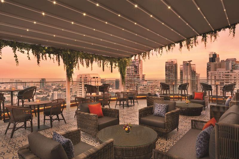Hyatt Place Bangkok Sukhumvit 24 - Bar