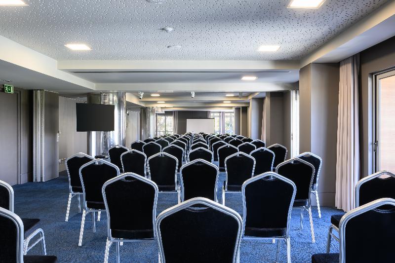 Melia Setubal - Toplantı