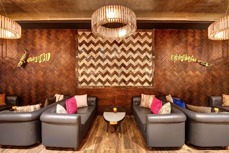 Radisson Blu Hotel Ajman - Bar