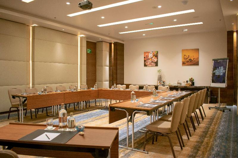 Radisson Blu Hotel Ajman - Toplantı