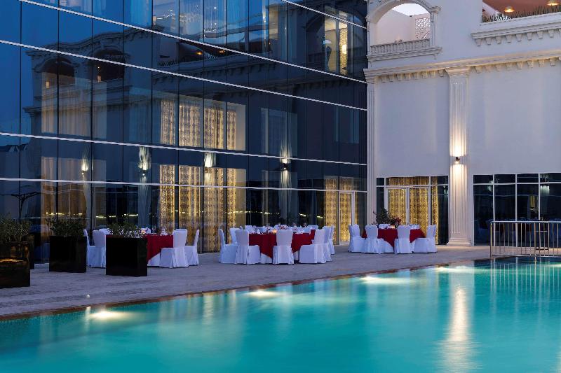 Radisson Blu Hotel Ajman - Havuz
