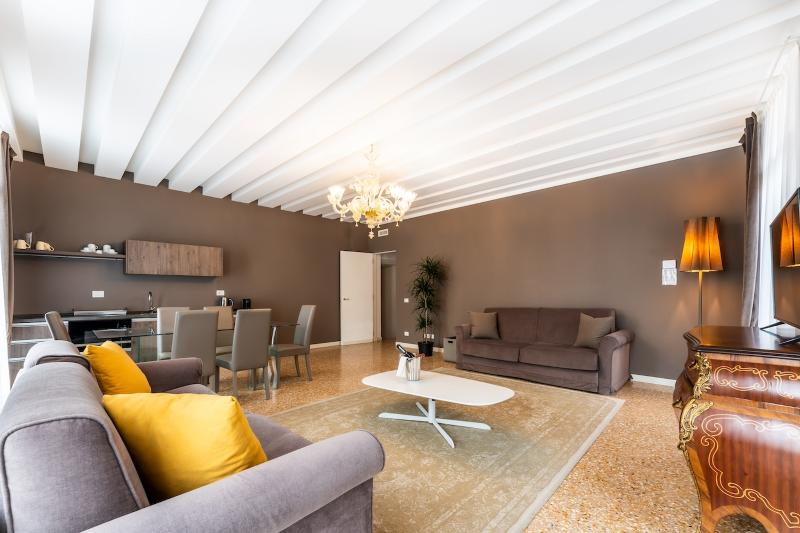 San Teodoro Palace  - Luxury Apartments - Oda