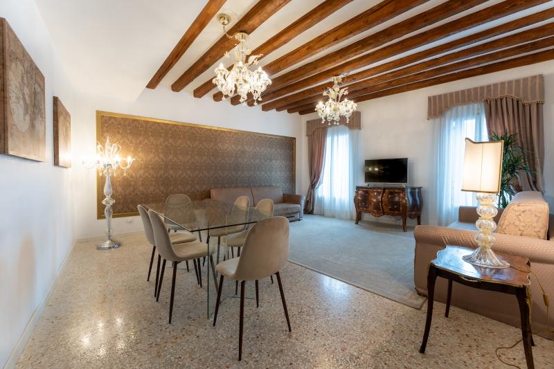San Teodoro Palace  - Luxury Apartments - Oda