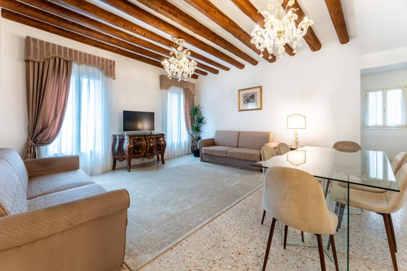 San Teodoro Palace  - Luxury Apartments - Oda