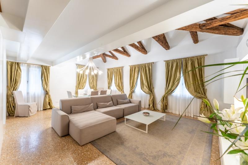 San Teodoro Palace  - Luxury Apartments - Oda