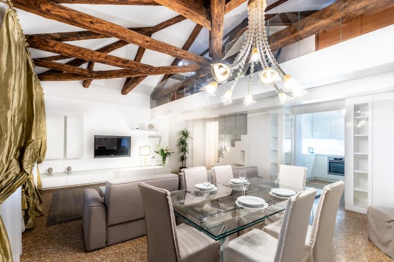 San Teodoro Palace  - Luxury Apartments - Oda