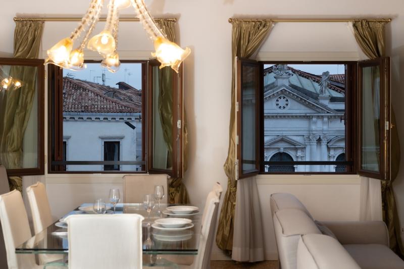 San Teodoro Palace  - Luxury Apartments - Oda