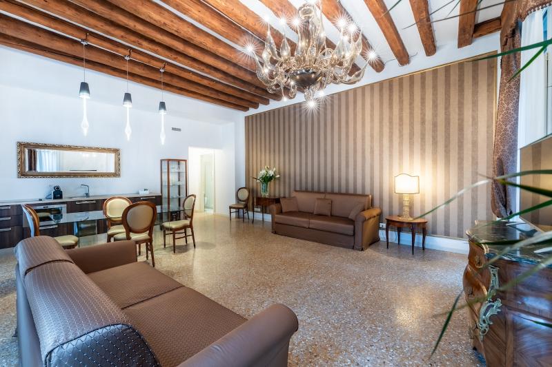 San Teodoro Palace  - Luxury Apartments - Oda