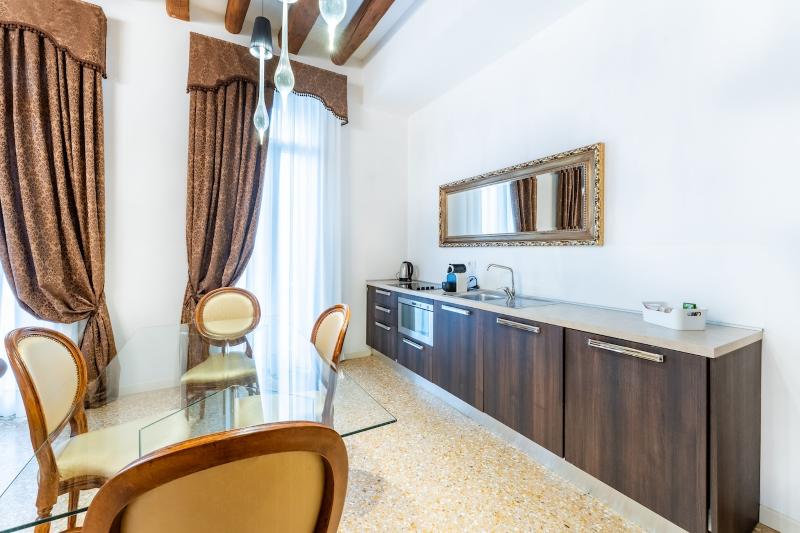 San Teodoro Palace  - Luxury Apartments - Oda