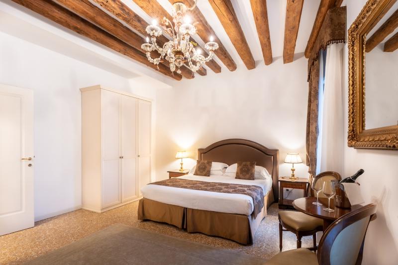San Teodoro Palace  - Luxury Apartments - Oda