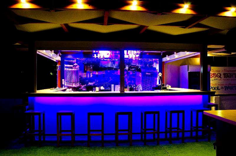 Yiannis Manos - Bar