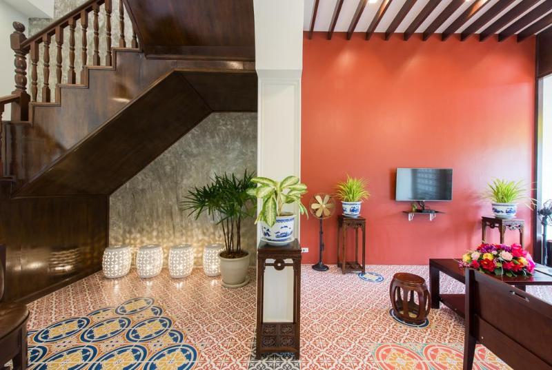 O'nya Phuket Hotel - Lobi