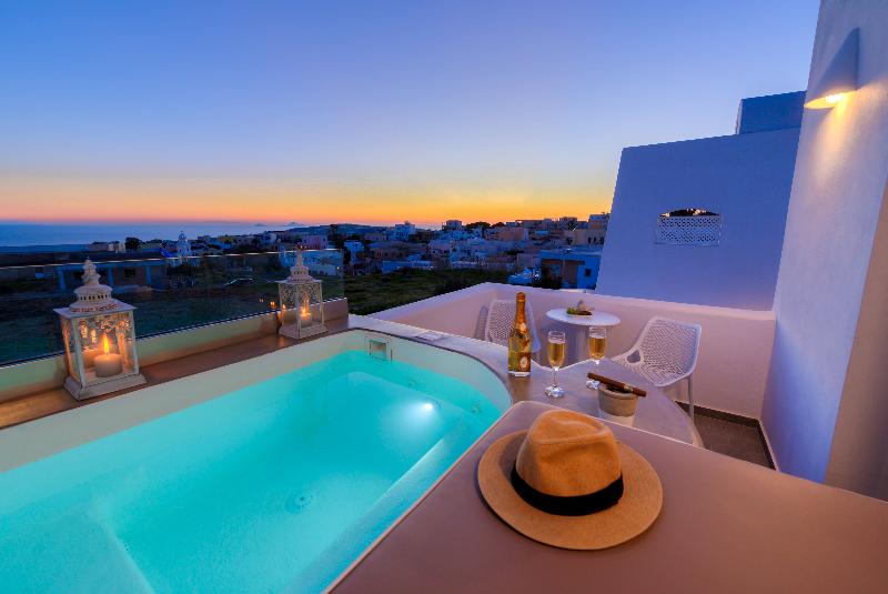 White Harmony Suites - Oda