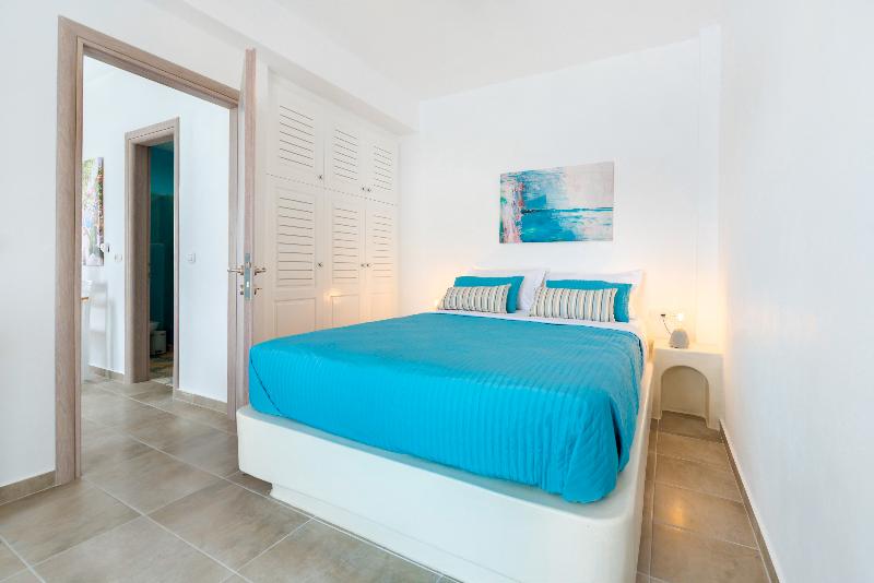 White Harmony Suites - Oda
